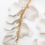 Boucles d'oreilles en forme de pétale d'orchidée