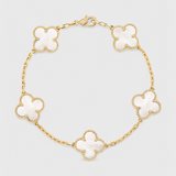 Bracelet en plaqué or avec motif de trèfle et élégance