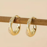 Clara™ | Boucles d'oreilles créoles entrelacées avec zircon cubique