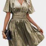 Robe Adalee pour Femmes avec Décolleté en V et Taille Croisée