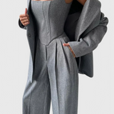 Costume Pantalon Evena pour une Élégance Confiance