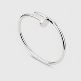 Bracelet Minimaliste Inspiré par des Clous en Argent Sterling
