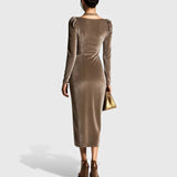 Sara™ | Robe en velours plissé flatteuse