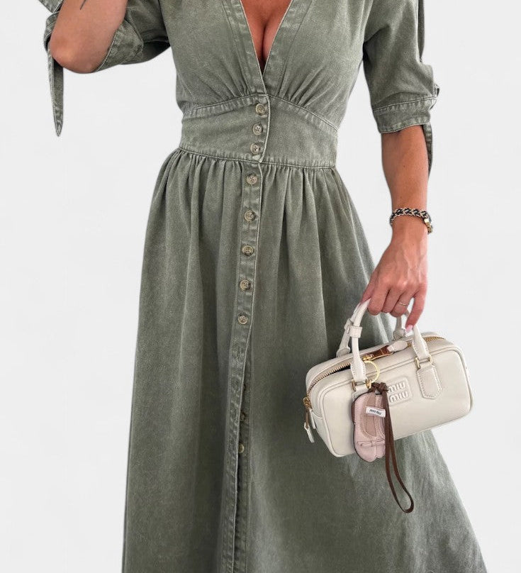 Robe Midi en Jean Adelina avec Boutons et Décolleté en V