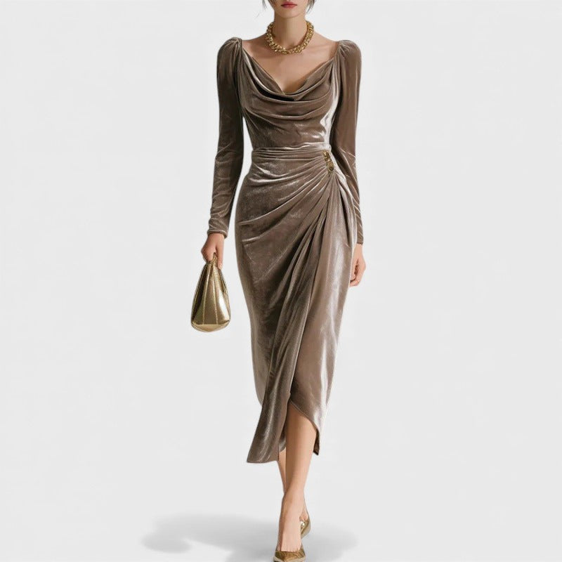Sara™ | Robe en velours plissé flatteuse