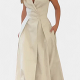 Robe Blazer Sans Manches Beverly avec Coupe A-Line et Boutons