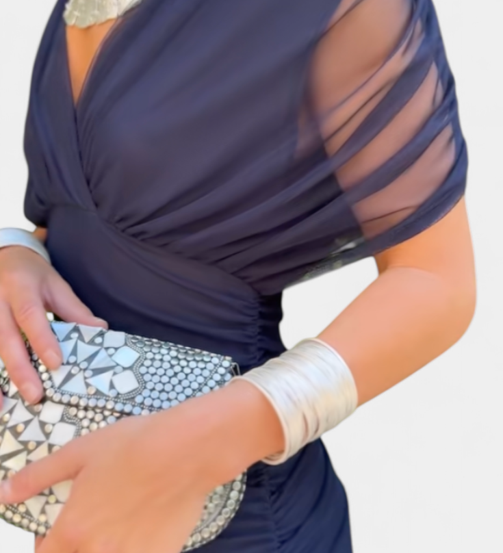 Herminia™ | Robe élégante avec décolleté en V