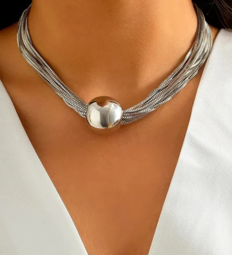 Carla™ | Collier Sphère avec Finition Luxe