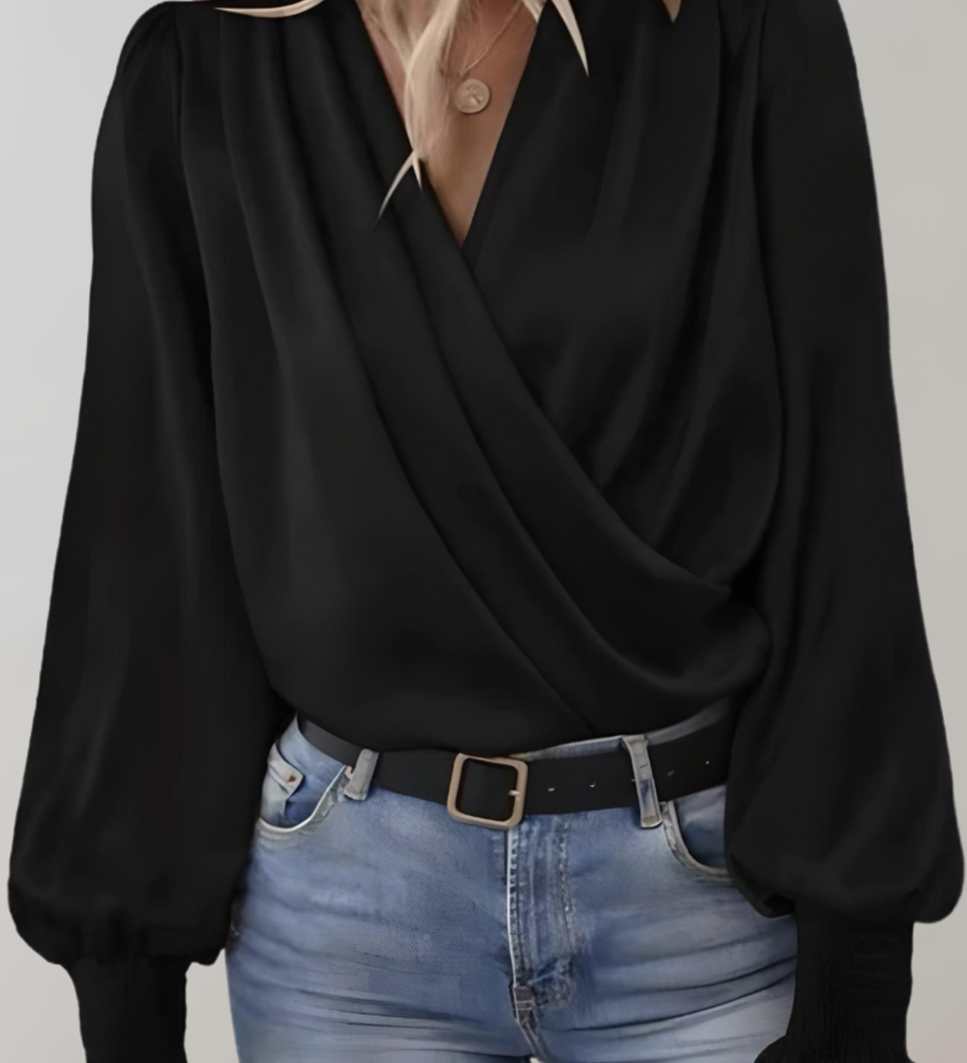 Blouse Élégante à Manches Longues en V Quinn