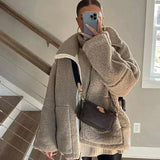 Beatriz™ | Manteau en peluche au style moderne