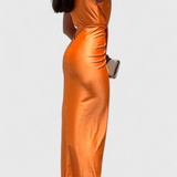 Robe Midi Lakisha avec Plis et Décolleté en V Profond