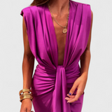 Robe Midi Lakisha avec Plis et Décolleté en V Profond