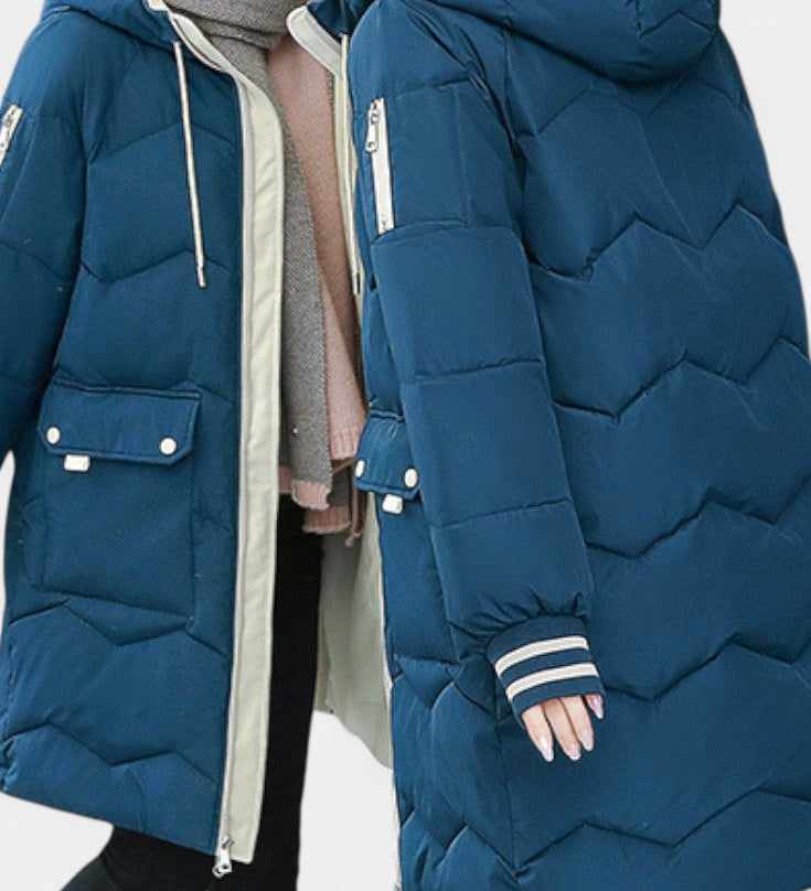 Beau manteau d'hiver avec zip et capuche
