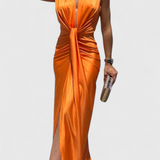 Robe Midi Lakisha avec Plis et Décolleté en V Profond