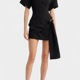 Robe Mini Coraline avec Taille Drapée et Boucle en Or