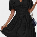 Robe Adalee pour Femmes avec Décolleté en V et Taille Croisée
